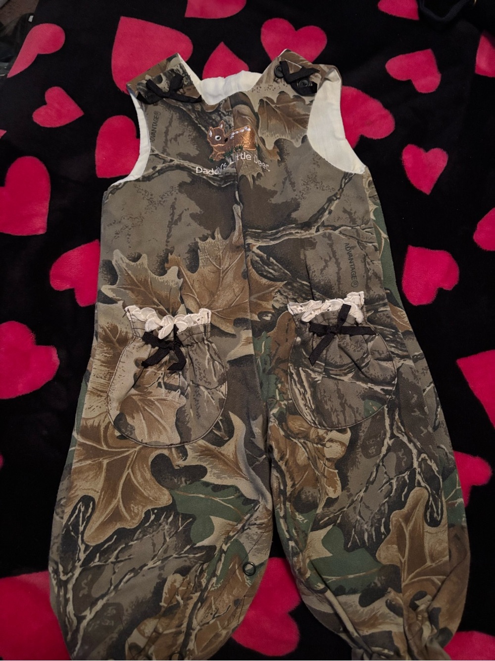 Girls' Camo “Daddy’s Little Dear”Overalls with Bow-Trim Pockets A00391